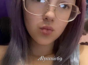 Alyxxxis69