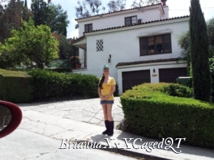 BriannaXxXCagedQT Partouze