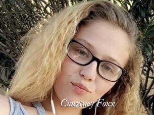 Courtney_Foxx