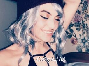 Collegekid_lyd