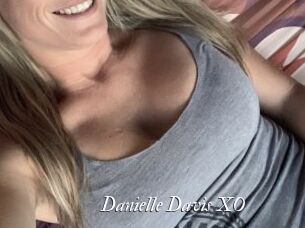 Danielle_Davis_XO
