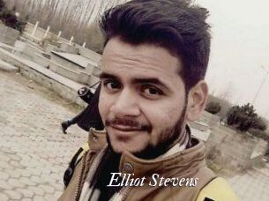 Elliot_Stevens