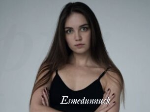 Esmedunnuck