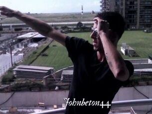 Johnbeton44