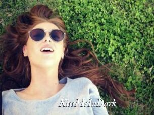 KissMeInDark
