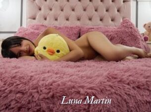 Luna_Martin