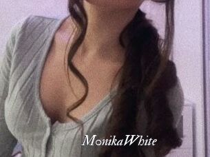 M0nikaWhite