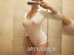 MONNIQUE_