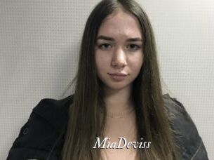 MiaDeviss