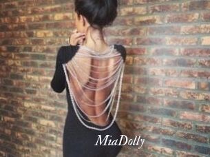 Mia_Dolly