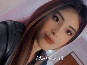 MiaFoxxx18