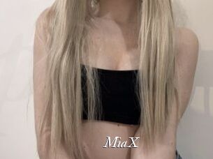 MiaX Partouze