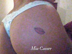 Mia_Cainee