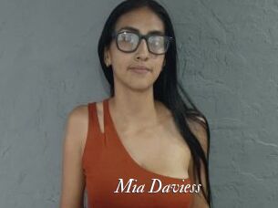 Mia_Daviess