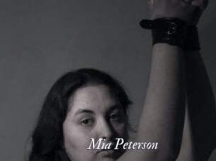 Mia_Peterson