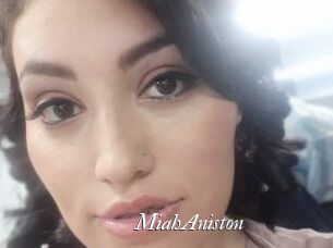 MiahAniston