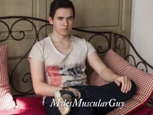MylesMuscularGuy Partouze