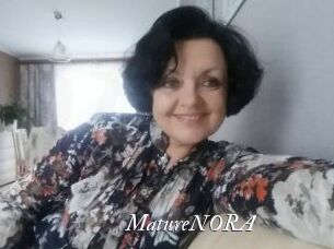 matureNORA Partouze