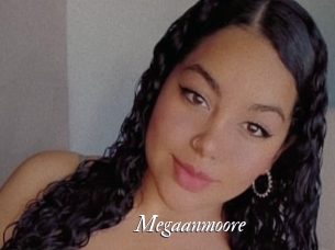 megaanmoore Partouze