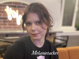 Melanietacker