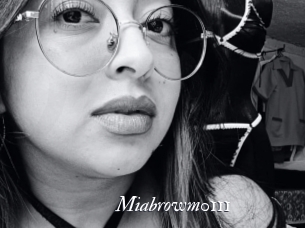 Miabrowm0111