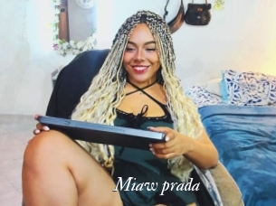 Miaw_prada