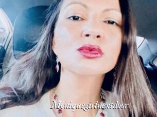 Moniquegirlnextdoor