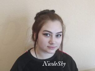NicoleShy Partouze