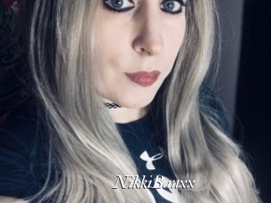 NikkiBanxx