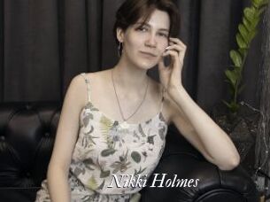 Nikki_Holmes