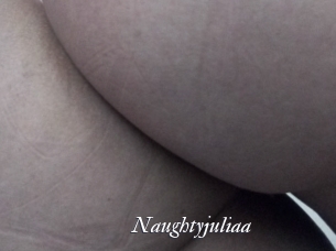 Naughtyjuliaa