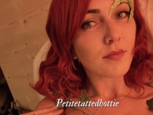 Petitetattedhottie