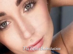 TiaTaylorBabestation