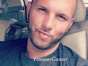 TommmyGunner