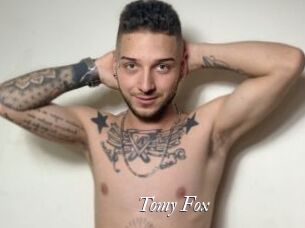 Tomy_Fox