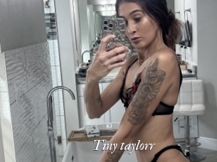tiny_taylorr Partouze