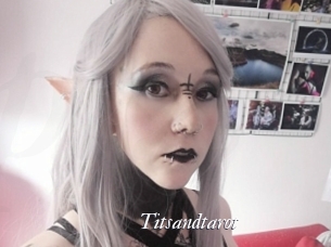 Titsandtarot