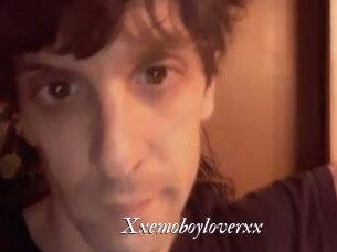 Xxemoboyloverxx